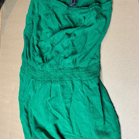 Green jumper - Picture 1 of 2